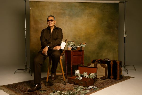Tito Nieves presenta «Desde el corazón», un álbum que reafirma su esencia salsera